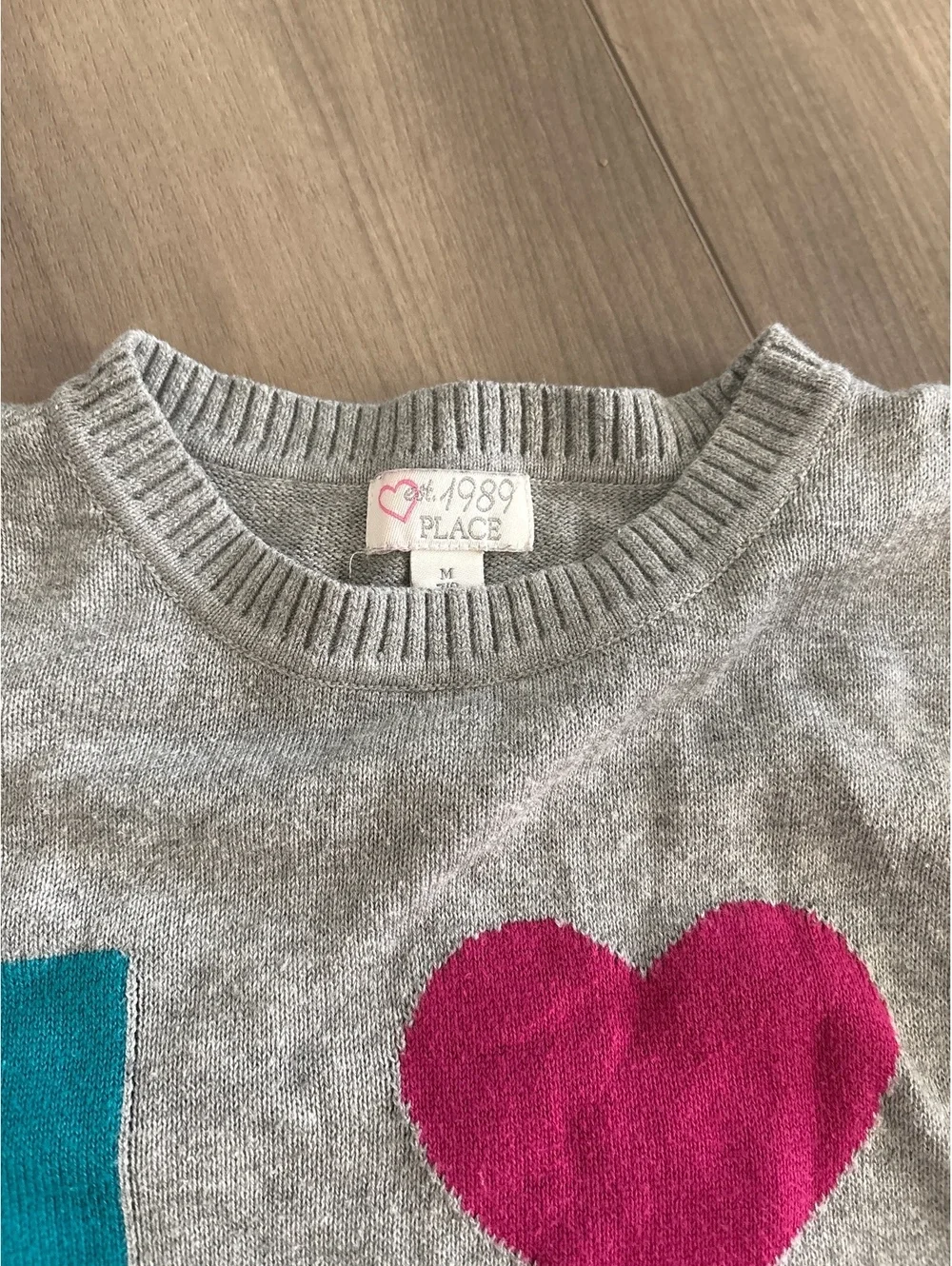 The Children’s Place girls Gray Sweater with LOVE on front size medium (7/8) EUC